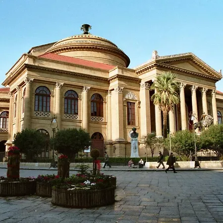Dom wakacyjny Sant'agostino With Terrace By Wonderful Italy Palermo